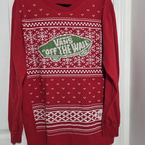 Vans Red Long Sleeve Holiday TShirt with Green and White Pattern Large - Picture 4 of 5